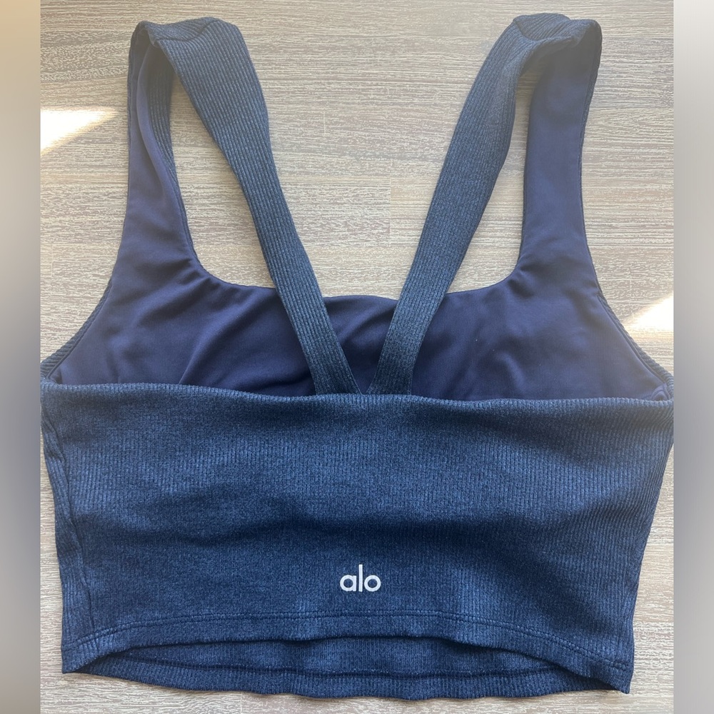 Alo Yoga | Alosoft Ribbed Chic Bra Tank | size M